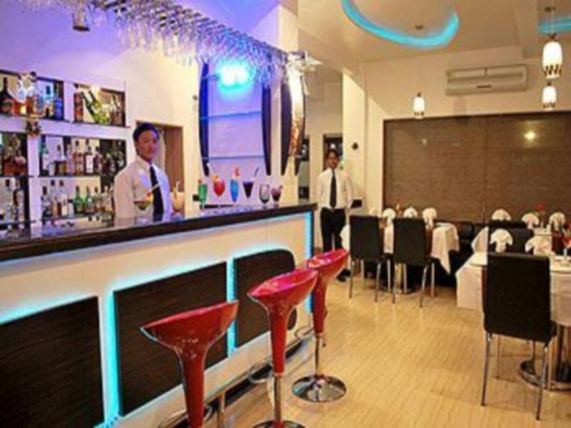 Hotel Sai Kripa Imperial Daman Buitenkant foto