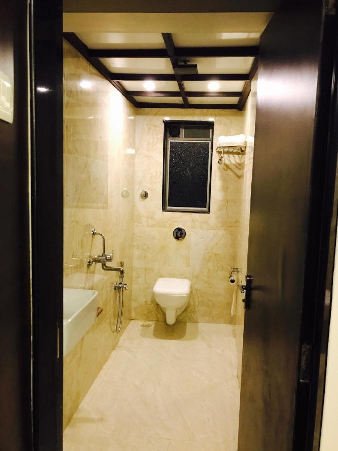 Hotel Sai Kripa Imperial Daman Buitenkant foto
