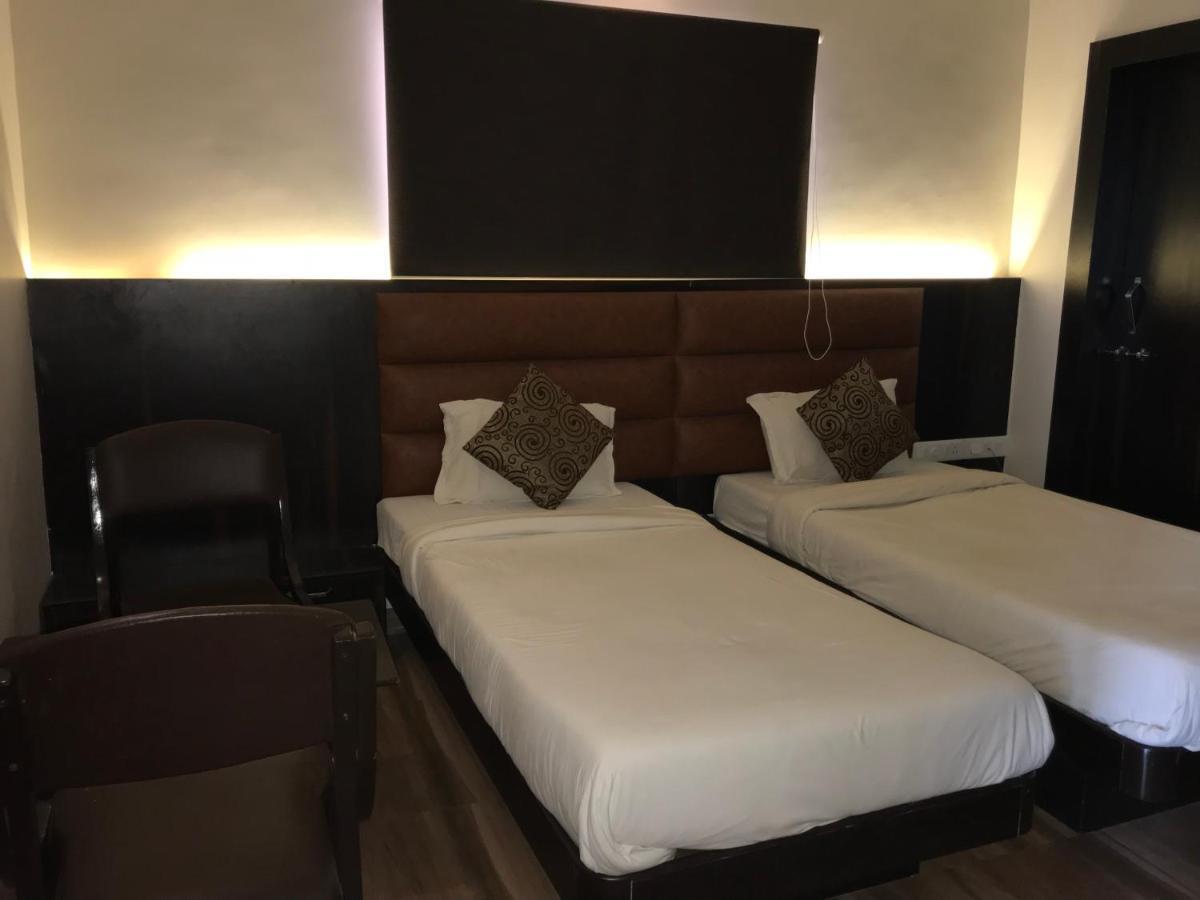 Hotel Sai Kripa Imperial Daman Buitenkant foto